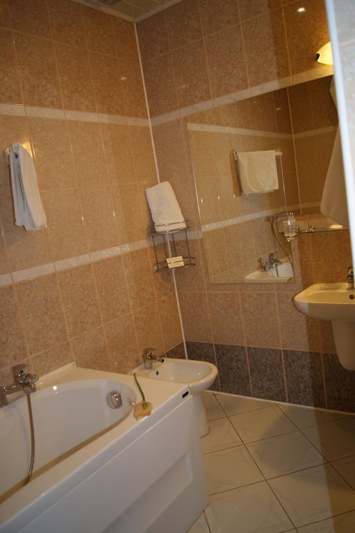 Hotel Restauracja Tawerna Gliwice Zimmer foto